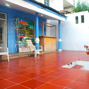  Auberge de jeunesse Hosting And Travel Services 420